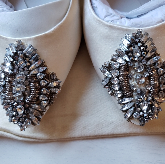 Badgley Mischka Doris II Pump - Picture 7 of 8